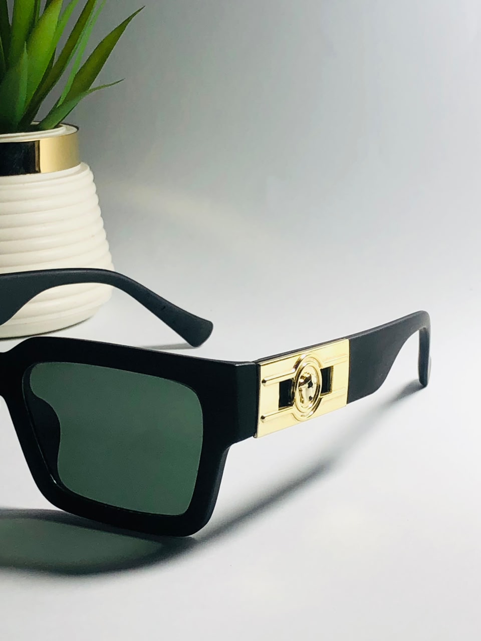 MG Shades