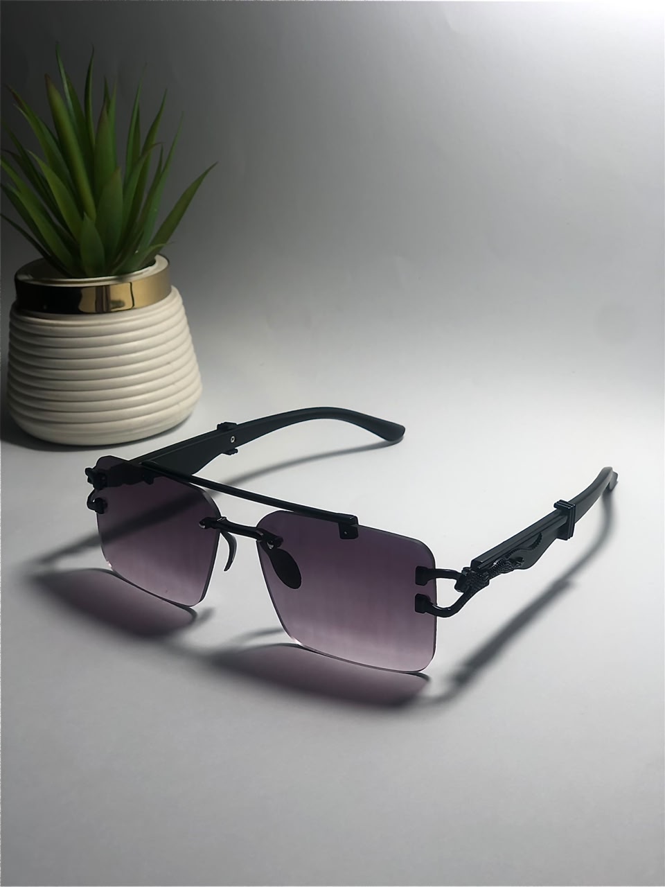 Aura Black