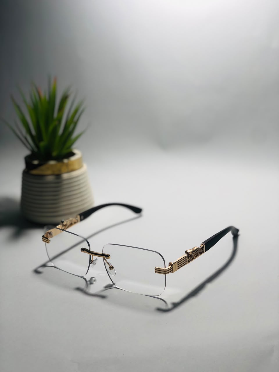 Solar Apex Photochromic Glasses