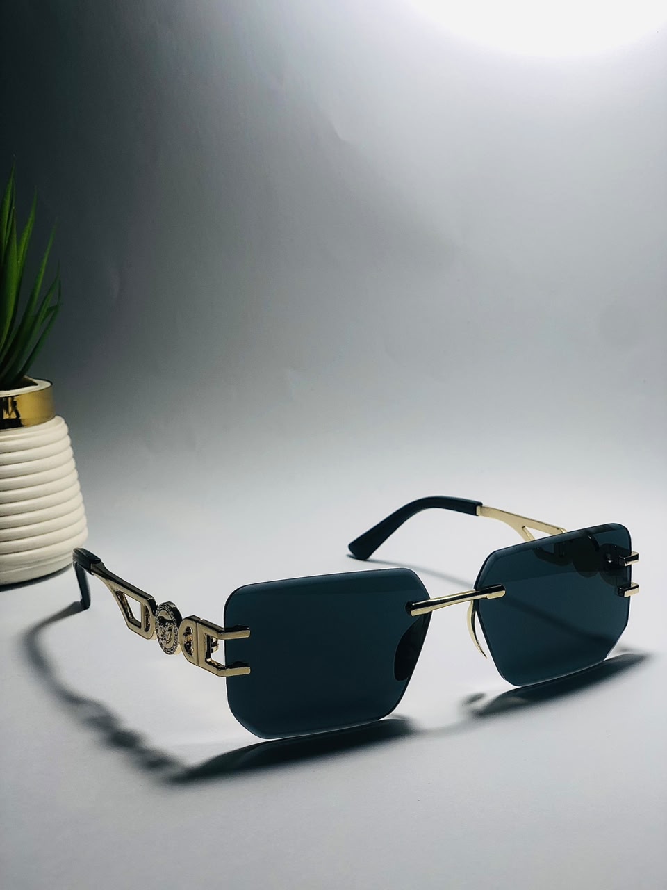 The RoyaL Glasses