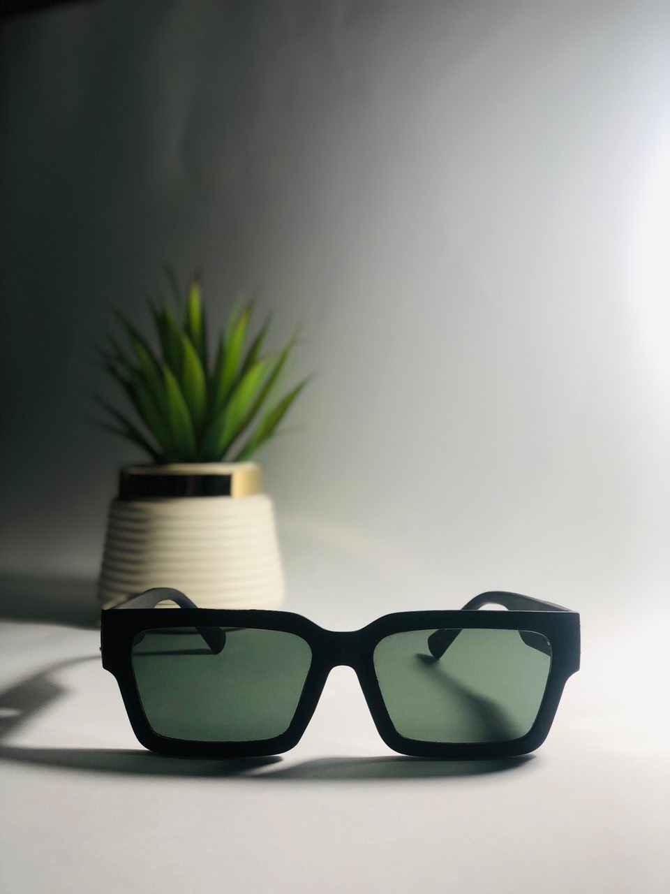 MG Shades