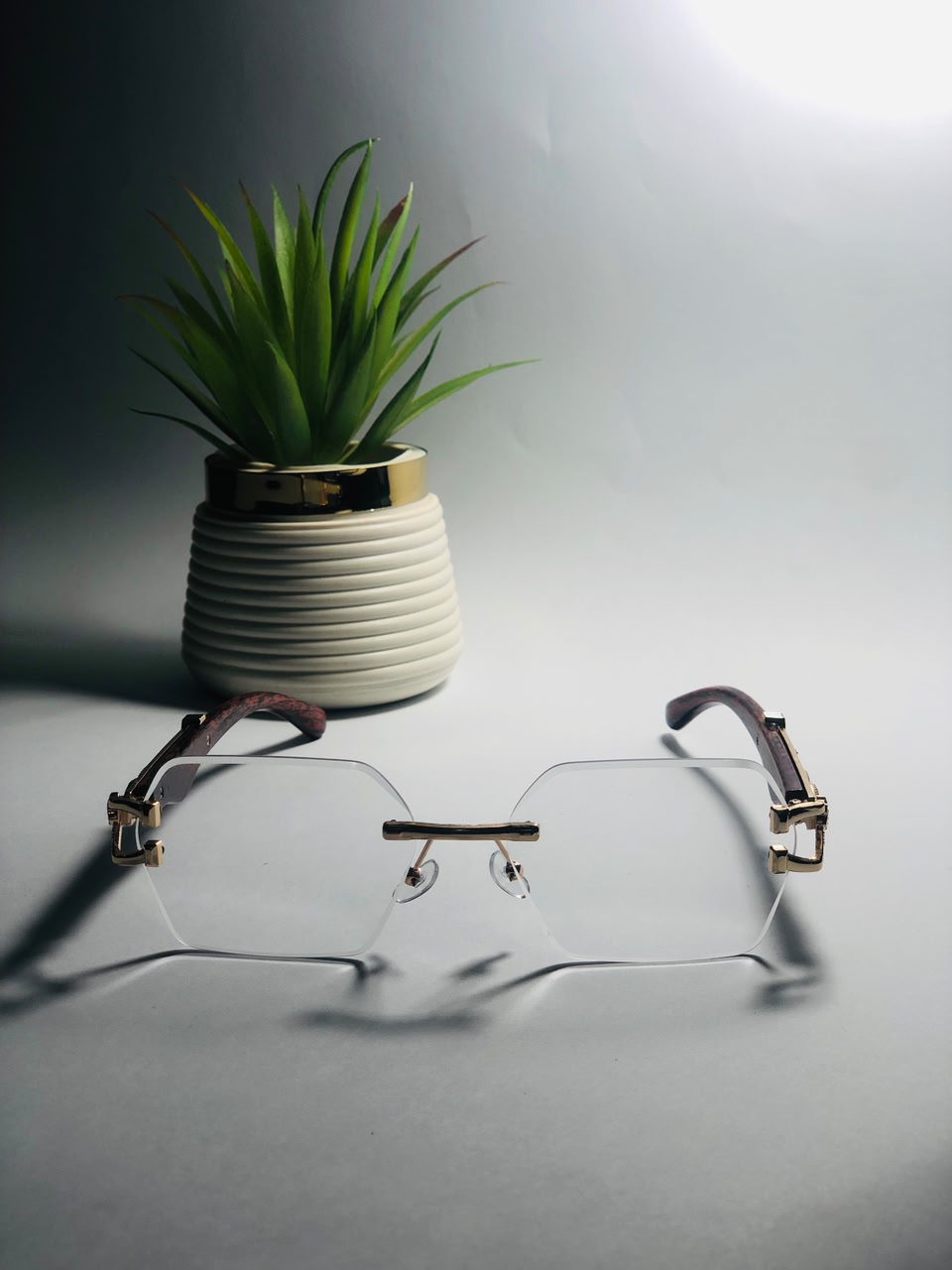 Aura Solar Photochromic Glasses