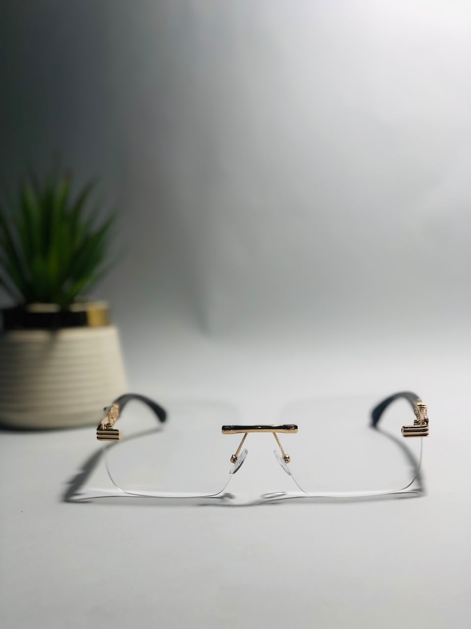 Solar Apex Photochromic Glasses